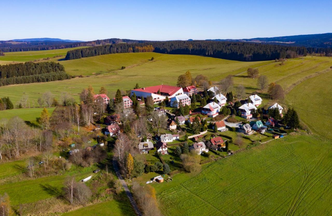 Hotel Fontana Lipno Černá v Pošumaví Zewnętrze zdjęcie