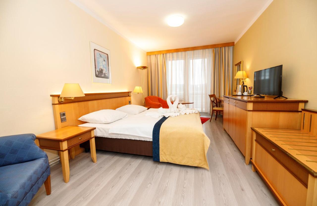 Hotel Fontana Lipno Černá v Pošumaví Zewnętrze zdjęcie