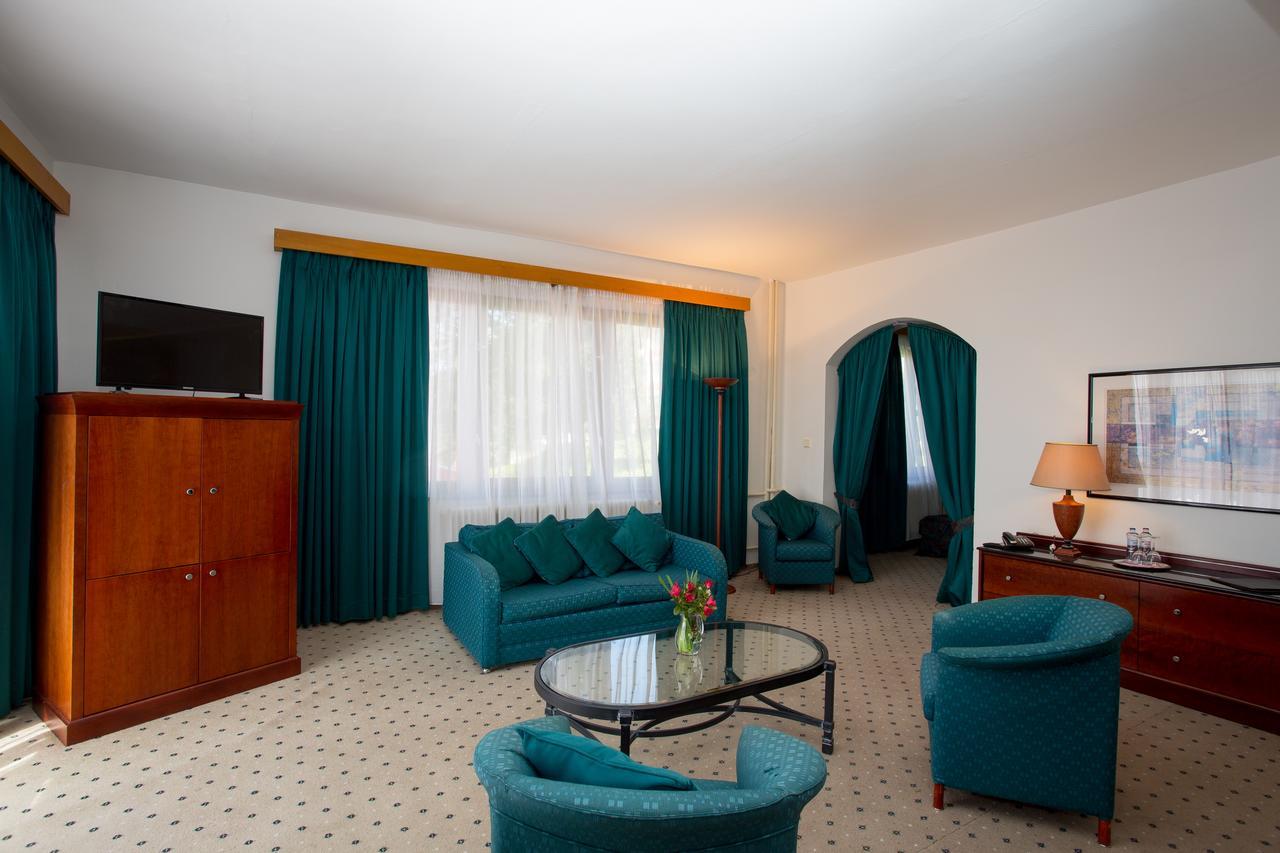 Hotel Fontana Lipno Černá v Pošumaví Zewnętrze zdjęcie